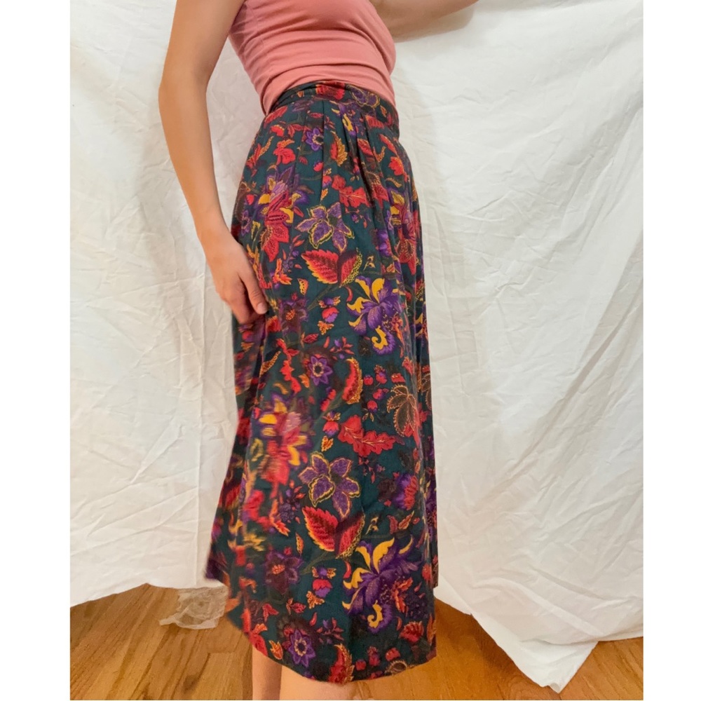 Vintage 1960s paper tag 27" pleated midi skirt